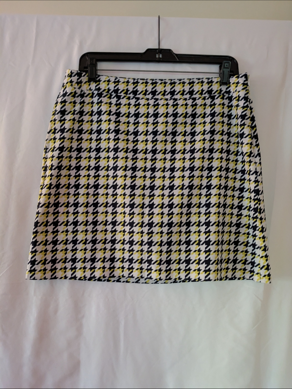 Greg Norman Golf Houndstooth Skort